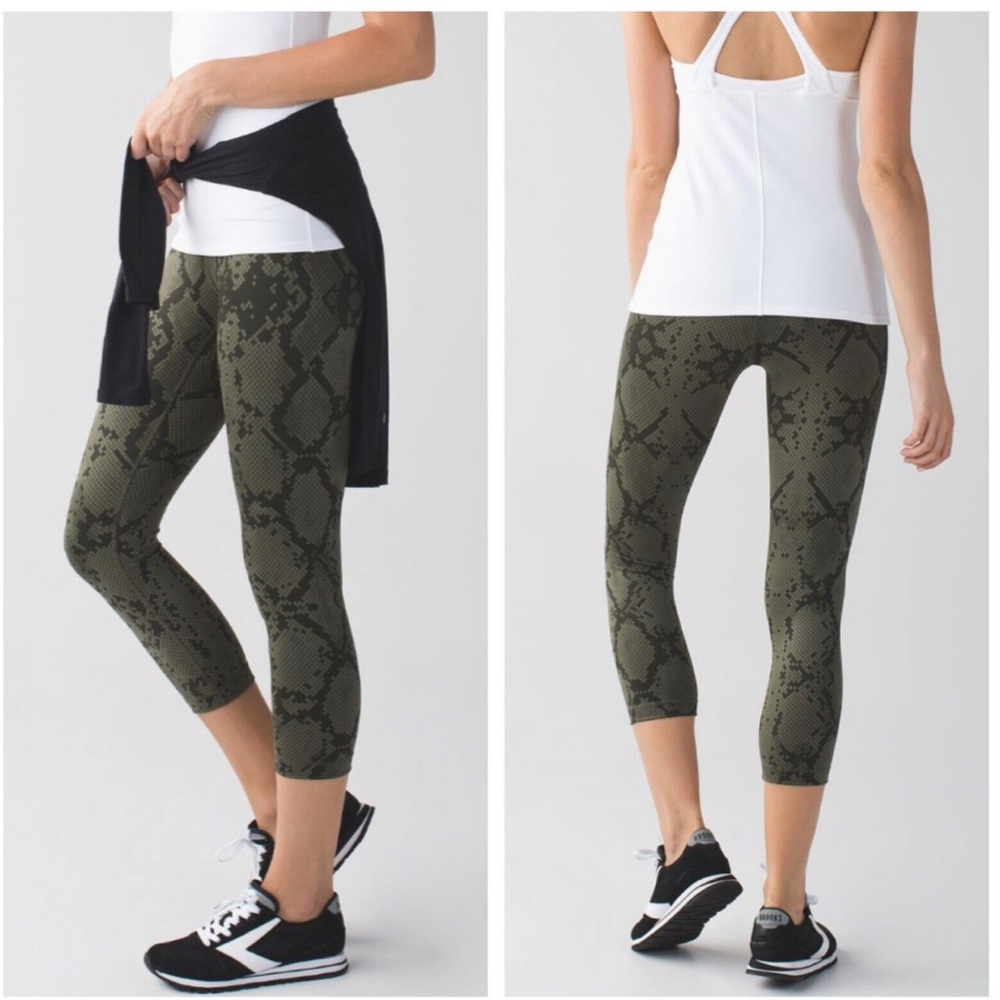 Lululemon Wunder Under Ziggy Snake Skin Crop Legg… - image 1